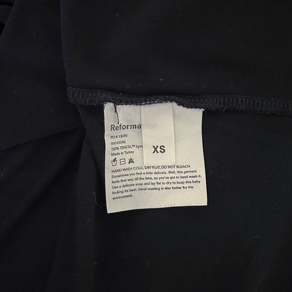 Reformation Basic Tee - Picture 4 of 5